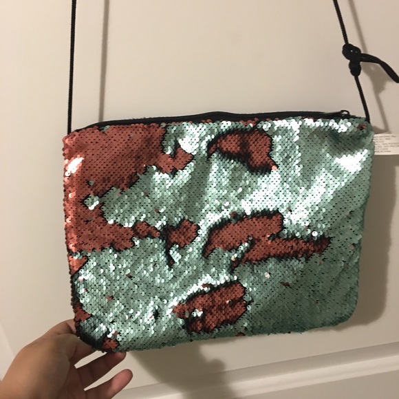 Moveable sequin iPad/computer case! - Picture 2 of 2